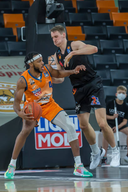 来的深远影 来的深远影